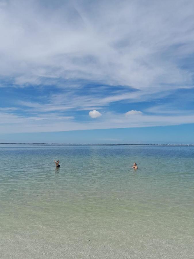 Praia Seca, 10 Pessoas, Em Frente A Lagoa Do Tome 阿拉鲁阿马 外观 照片