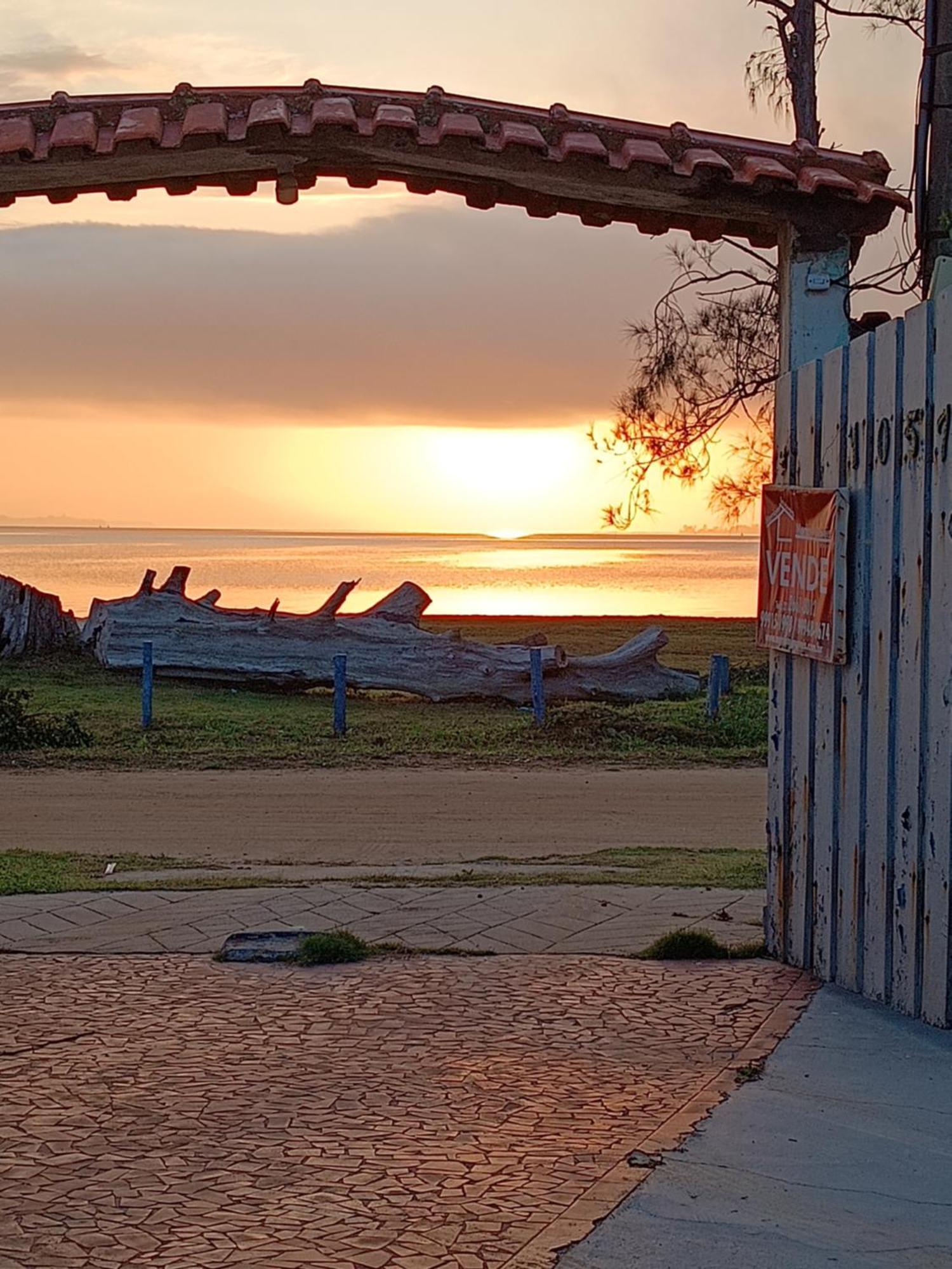 Praia Seca, 10 Pessoas, Em Frente A Lagoa Do Tome 阿拉鲁阿马 外观 照片